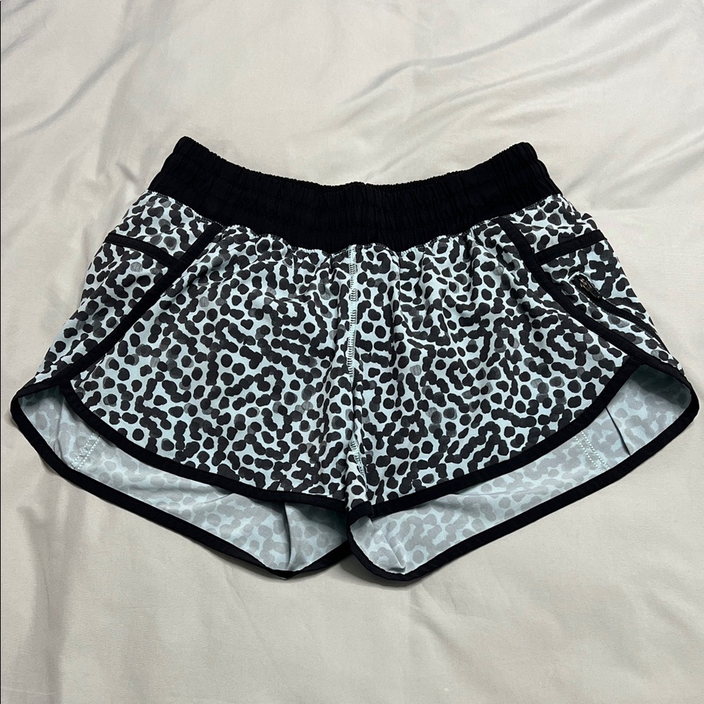 Lululemon Tracker Low-Rise Lined Short 4”